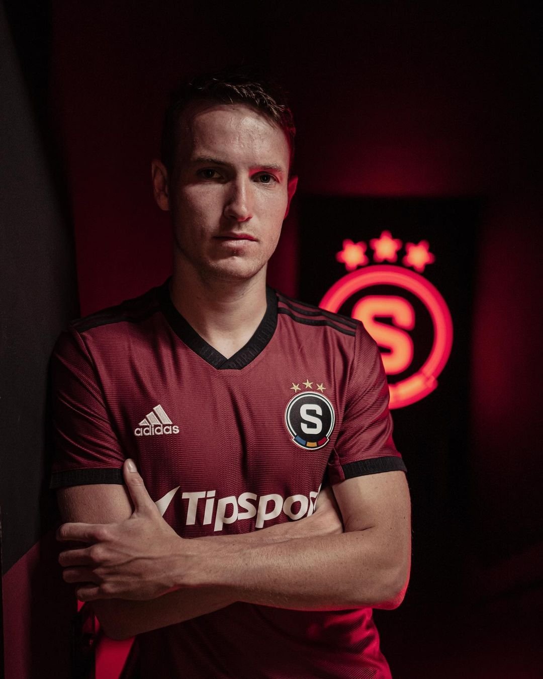 ✍️ POSILA | ????? ?????? sparťanem! ??❤️ Reprezentační záložník přichází do Sparty na roční hostování s opcí ze španělského Getafe ?? #acsparta